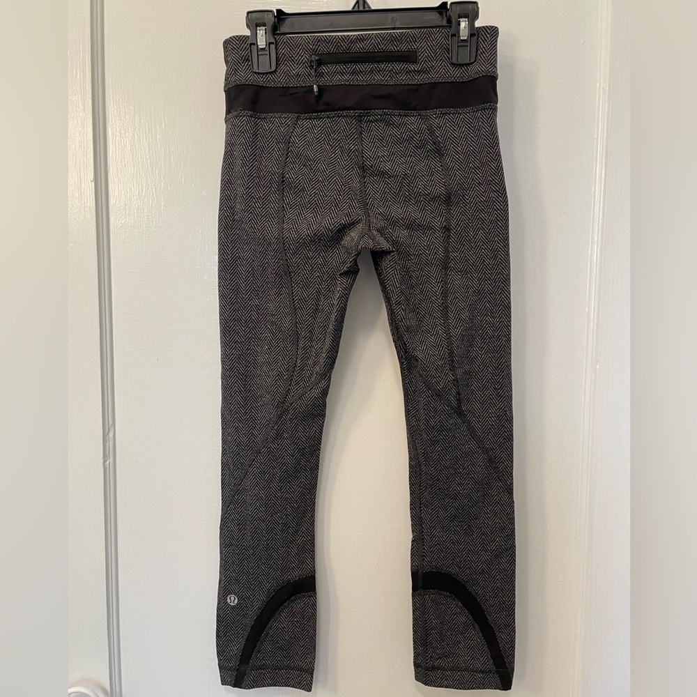Lululemon Run: Inspire Crop II Luxtreme Giant Herringbone Black